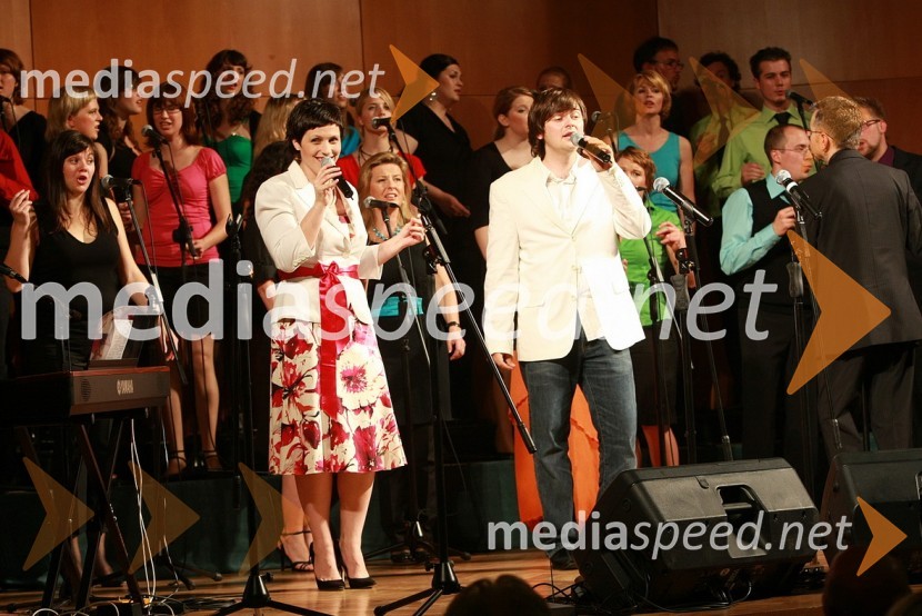 Nuška Drašček, pevka in Nino Kozlevčar, pevecSlavnostni koncert ob 40 - letnici New Swing Quartet