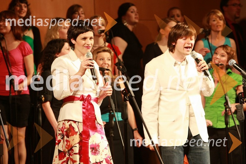 Nuška Drašček, pevka in Nino Kozlevčar, pevecSlavnostni koncert ob 40 - letnici New Swing Quartet