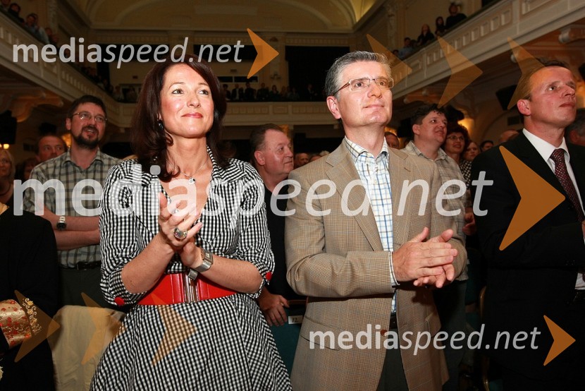 Franjo Bobinac, predsednik uprave Gorenje d.d. s soprogo PolonoSlavnostni koncert ob 40 - letnici New Swing Quartet