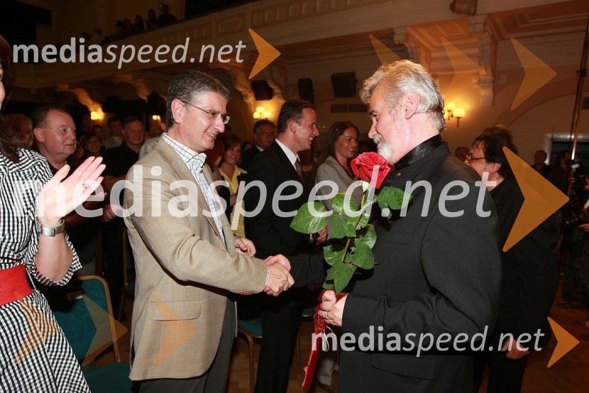 Franjo Bobinac, predsednik uprave Gorenje d.d. in Dare Hering, New Swing QuartetSlavnostni koncert ob 40 - letnici New Swing Quartet