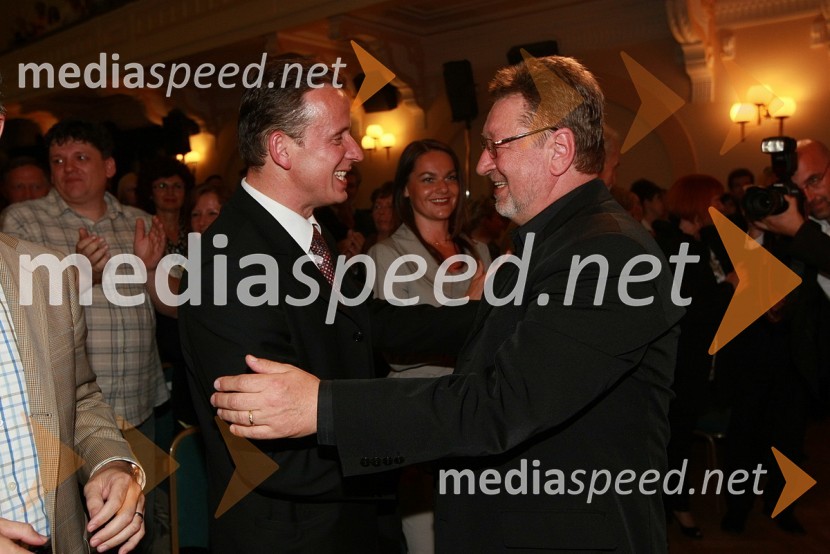 Bojan Šrot, župan občine Celje in Marijan Petan, New Swing QuartetSlavnostni koncert ob 40 - letnici New Swing Quartet