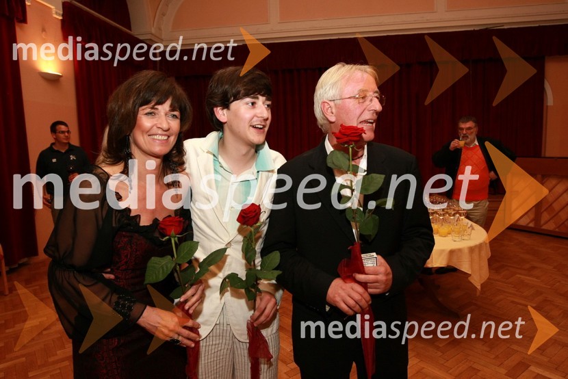 Eva in Nino Kozlevčar in Oliver Dragojevič, hrvaški pevecSlavnostni koncert ob 40 - letnici New Swing Quartet