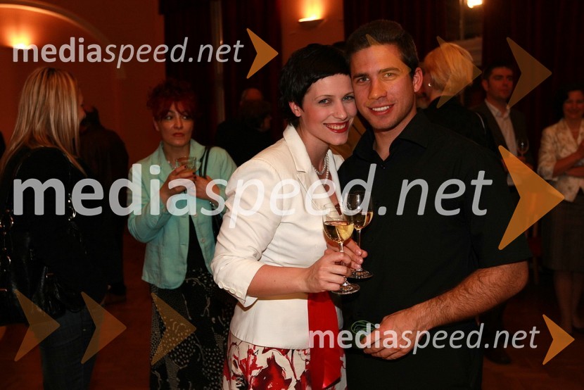 Nuška Drašček, pevka in njen fant Miha RojkoSlavnostni koncert ob 40 - letnici New Swing Quartet