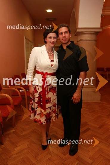 Nuška Drašček, pevka in njen fant Miha RojkoSlavnostni koncert ob 40 - letnici New Swing Quartet