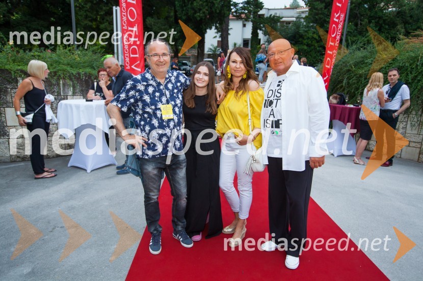  Aleš Klinar, glasbenik, skupina Rock Partyzani;  ... ;  Anja Rupel, pevka;  Nace Junkar, operni pevec38. Festival melodije morja in sonca Portorož