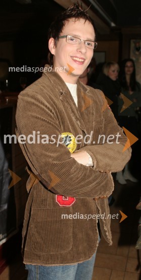 Pevec Peter JanušLepa soseda 2005 finalni izbor