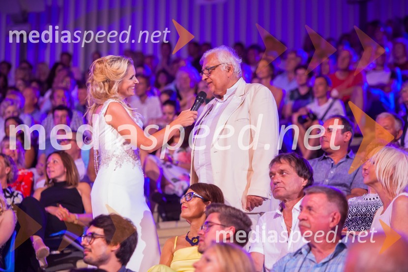  Bernarda Žarn, voditeljica;  Oto Pestner, pevec38. Festival melodije morja in sonca Portorož