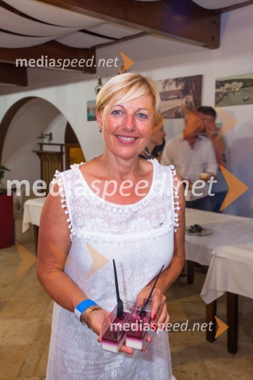dr. Rosvita Pesek, novinarka, voditeljica38. Festival melodije morja in sonca Portorož