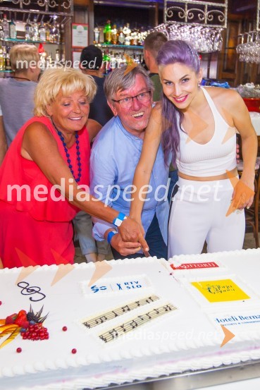  ... ;  Slavko Ivančić, pevec;  Lea Sirk, pevka38. Festival melodije morja in sonca Portorož