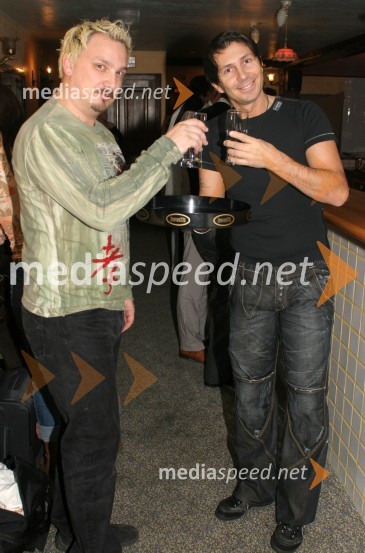 Josip Miani - Pipi in Nenad Čirjak - DJ Neno, člana hrvaške skupine KarmaLepa soseda 2005 finalni izbor