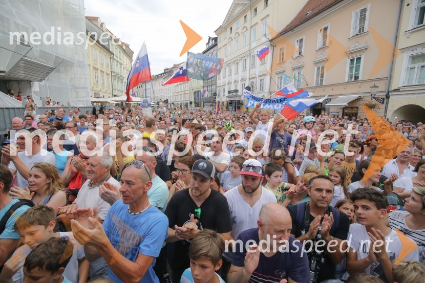 Sprejem kolesarja Primoža RogličaSprejem kolesarja Primoža Rogliča
