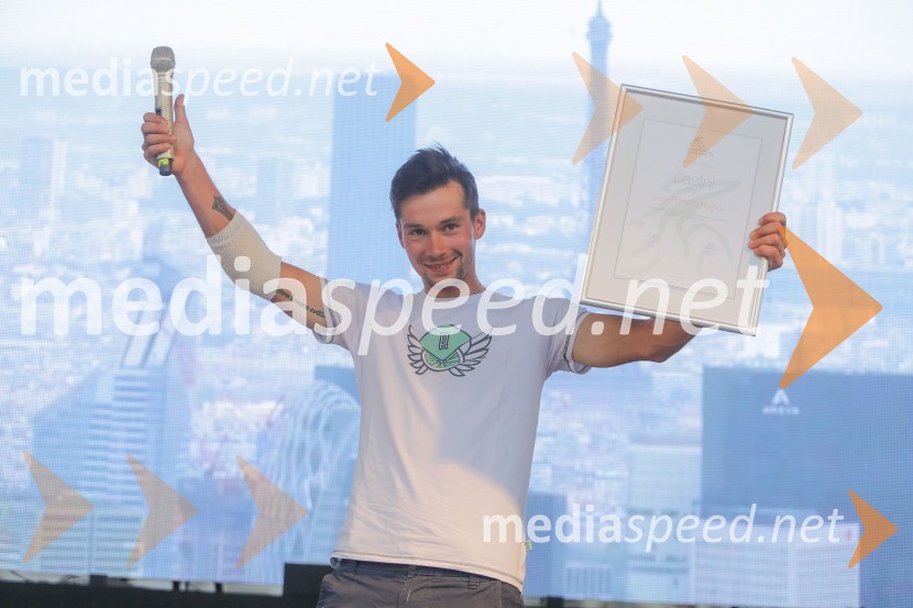  Primož Roglič, smučarski skakalec in kolesarSprejem kolesarja Primoža Rogliča