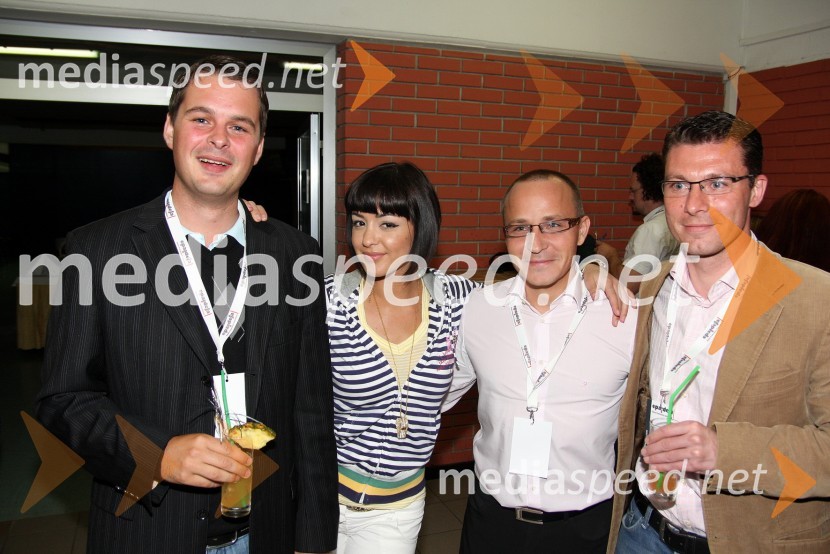Ahac Pinter, direktor trženja in prodaje Hit Šentilj d.d., Sanja Gorhar, pevka in Miss Slovenije 2005, Gregor Jeza, predsednik uprave Hit Šentilj d.d. in ...Koncert leta 2008