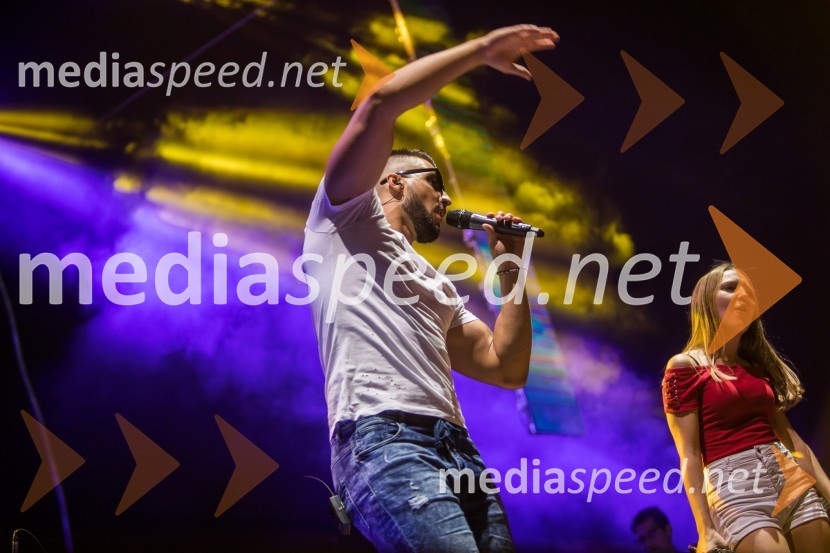  Challe Salle, glasbenik;  Ana  Resnik, pevkaEuroparkov koncert leta: Challe Salle in Perpetuum Jazzile