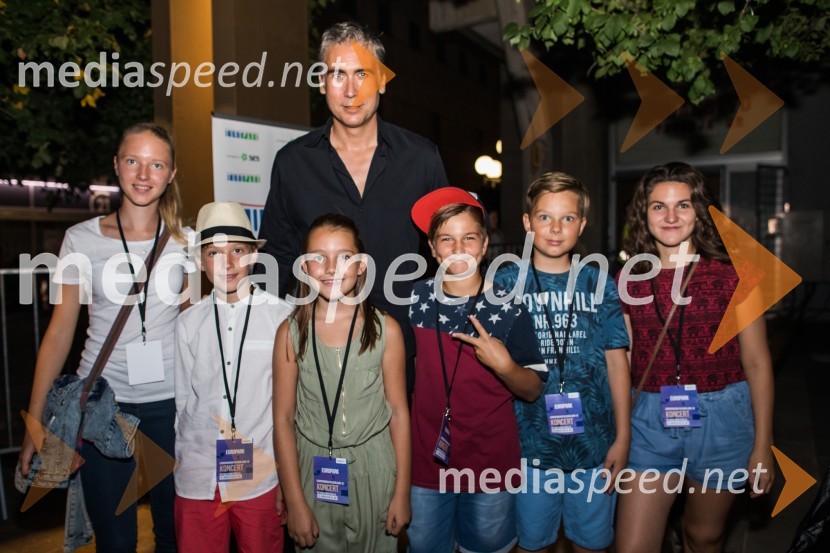  ... ;  ... ;  ... ;  Jan Plestenjak, pevec;  ... ;  ... ;  ... Europarkov koncert leta: Challe Salle in Perpetuum Jazzile