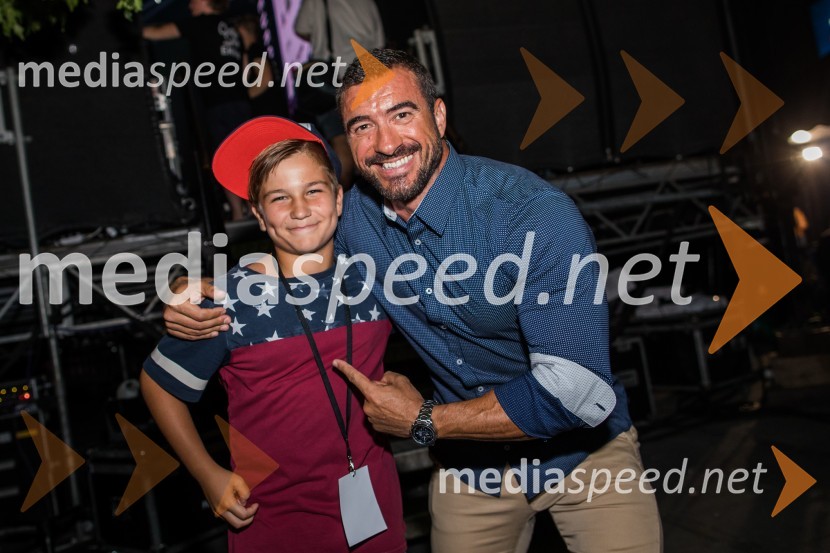  ... ;  Marko Potrč, televizijski voditeljEuroparkov koncert leta: Challe Salle in Perpetuum Jazzile