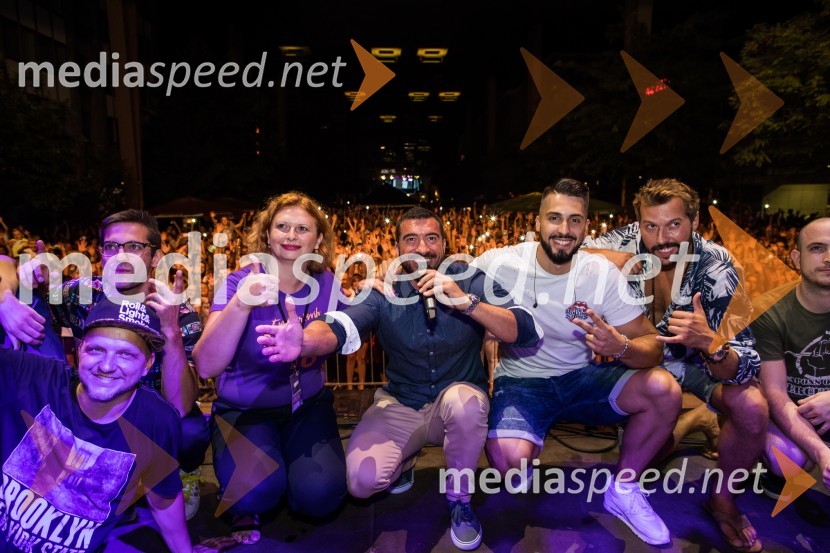  ... ;  ... ;  Simona Mandl, Center managerka Europarka;  Marko Potrč, televizijski voditelj;  Challe Salle, glasbenik;  ... Europarkov koncert leta: Challe Salle in Perpetuum Jazzile