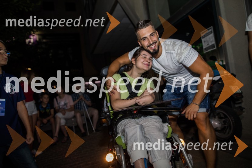  ... ;  Challe Salle, glasbenikEuroparkov koncert leta: Challe Salle in Perpetuum Jazzile