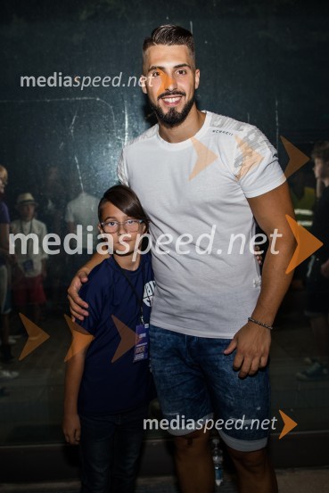  ... ;  Challe Salle, glasbenikEuroparkov koncert leta: Challe Salle in Perpetuum Jazzile