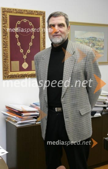 Red. prof. dr. Ludvik Trauner, dekan fakultete za gradbeništvo, Univerza v MariboruMaribor, Slovenija