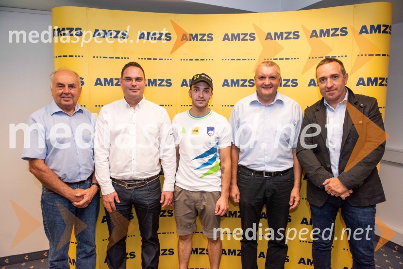  Anton Breznik, predsednik AMZS;  Gregor Žigante, predsednik AMD Krško;  Matic Ivačič, speedwayist (AMD Krško);  Igor Kolenko, predsednik komisije za speedway pri AMZS;  Borut  Cvetko, kreativni direktor, MediaspeedOrganizatorji in slovenska voznika pred dirko za VN Slovenije v Krškem zelo optimistični