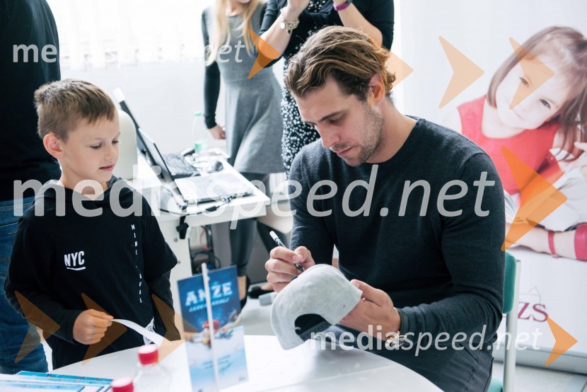  Anže Kopitar, hokejist, LA KingsSvojo slikanico je dobil tudi Anže Kopitar