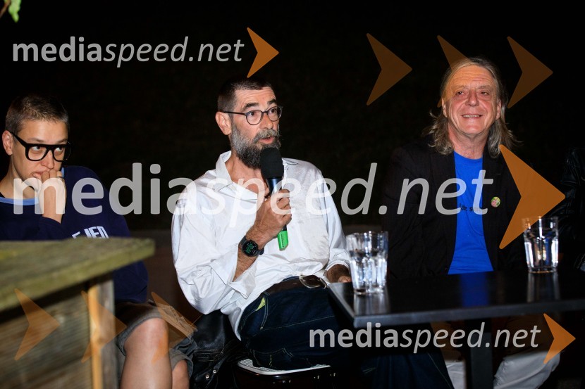  Anja Golob, pesnica, dramaturginja;  Matjaž Pograjc, režiser;  Andrej Rozman Roza,  igralec, pisateljJaz, umetnik. Jaz, državljan., predstavitev 63. sezone SMG