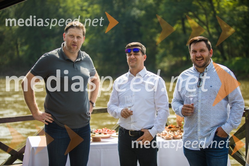  Uroš Valcl , Vinska Klet Marof, Direktor in enolog;  Damir Pintarič, Gostilna Rajh;  Bojan Firbas, Domačija FirbasGourmet Over Mura 2018, predstavitev projekta