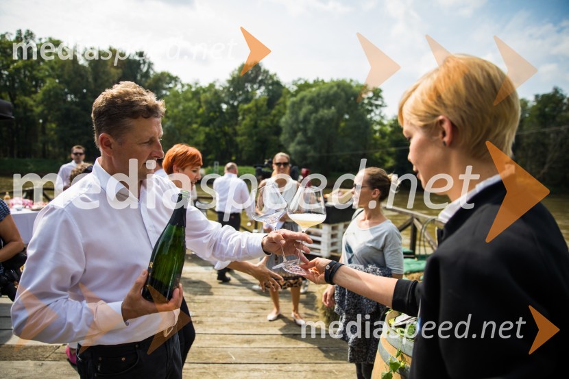  Danilo Steyer,   vinar, Steyer Vina; vinski vitez, predsednik Vinske reprezentance SlovenijeGourmet Over Mura 2018, predstavitev projekta