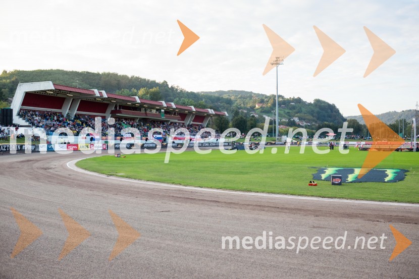 Stadion Matije Gubca v KrškemVN Slovenije Poljaku Dudku, Slovenci srčno, a brez točk