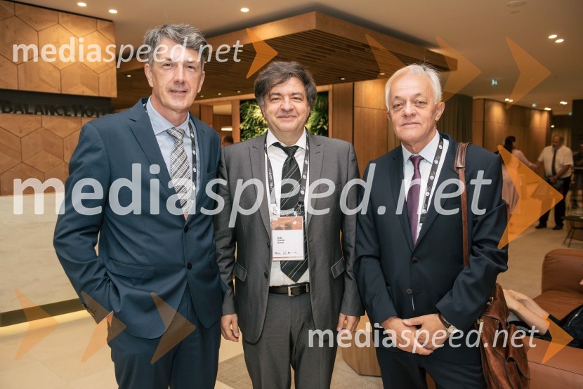  Marjan Cukrov, Vlada RS; dr. Vlado Dimovski, Ekonomska fakulteta Ljubljana;  Feliks Wieser, agronom13. Strateški Forum, otvoritev