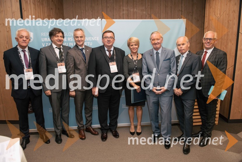  Feliks Wieser, agronom; dr. Vlado Dimovski, Ekonomska fakulteta Ljubljana;  ... ;  Samo Fakin, v.d. generalni direktor, Zavod za zdravstveno zavarovanje Slovenije; dr. Aleksandra Pivec, državna sekretarka v kabinetu ministra na Uradu Vlade RS za Slovence v zamejstvu in po svetu, predsednica MO DeSUS Ptuj;  Gorazd Žmavc, minister brez listnice na uradu za Slovence v zamejstvu in po svetu;  Milan Predan, slovenski generalni konzul v Celovcu;  ... 13. Strateški Forum, otvoritev