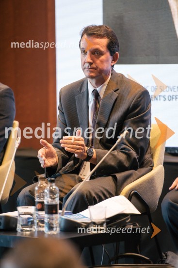  Zvone Žigon, Urad Vlade Republike Slovenije za Slovence v zamejstvu in po svetu13. Strateški Forum, otvoritev