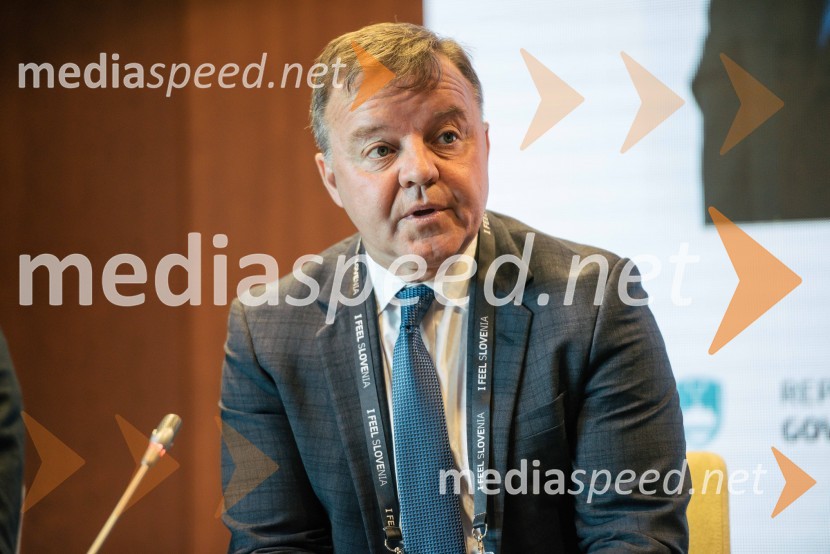 John  Doma, častni konzul Republike Slovenije13. Strateški Forum, otvoritev