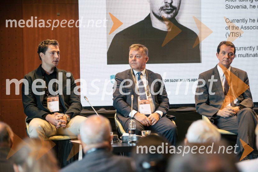  Blaž Tomc Zidar, Društvo v tujini izobraženih Slovencev VTIS, član upravnega odbora;  John  Doma, častni konzul Republike Slovenije;  Zvone Žigon, Urad Vlade Republike Slovenije za Slovence v zamejstvu in po svetu13. Strateški Forum, otvoritev