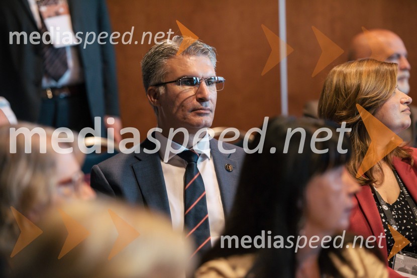  Carmelo Abela, minister za zunanje zadeve in promocijo trgovine Republike Malte13. Strateški Forum, otvoritev