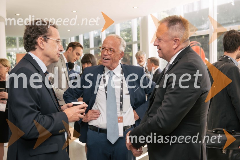  ... ;  ... ;  Zdravko Počivalšek, minister za gospodarski razvoj in tehnologijo13. Strateški Forum, otvoritev