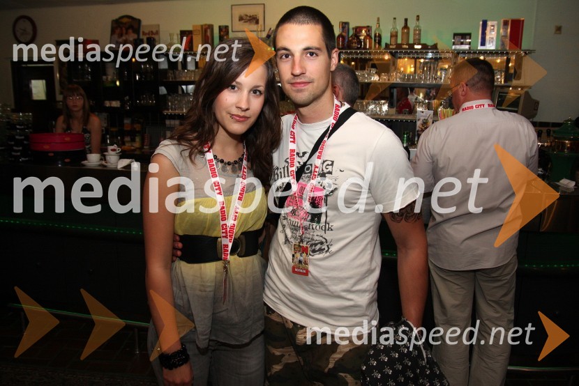 Mirna Bogdanovič, pevka skupine Yogurt in njen fant Vasja Sikušek, City MagazineRadio City koncert 2008