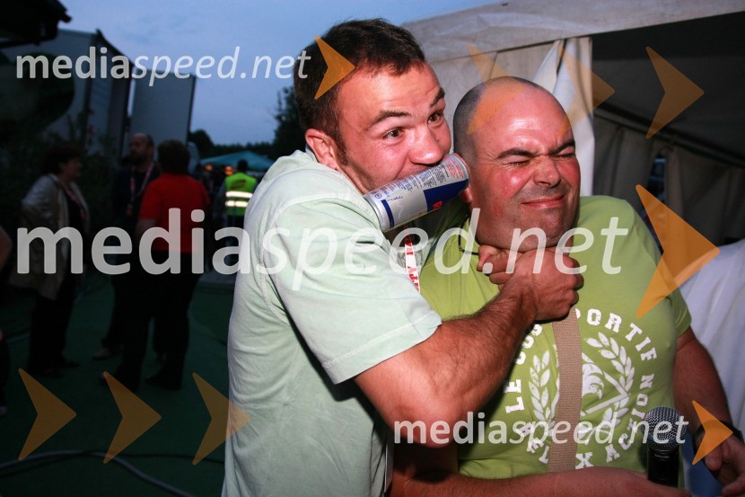 Dejan Zavec, boksar in Matjaž Šalamun-Šalca, član ekipe Reporter Milan na Radiu CityRadio City koncert 2008