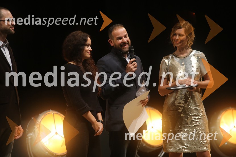  Sonja Prosenc, režiserka;  Rok Sečan;  Karin Sabadin, TV voditeljicaZgodovinski  zaključek 21. Festivala slovenskega filma