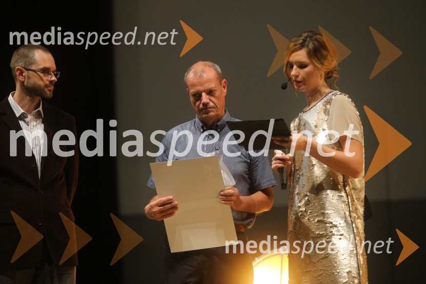  ... ;  Matjaž Pavlovec, scenograf;  Karin Sabadin, TV voditeljicaZgodovinski  zaključek 21. Festivala slovenskega filma