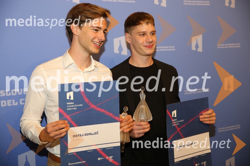 Matej Zemljič, igralec;  Timon Šturbej, igralecZgodovinski  zaključek 21. Festivala slovenskega filma