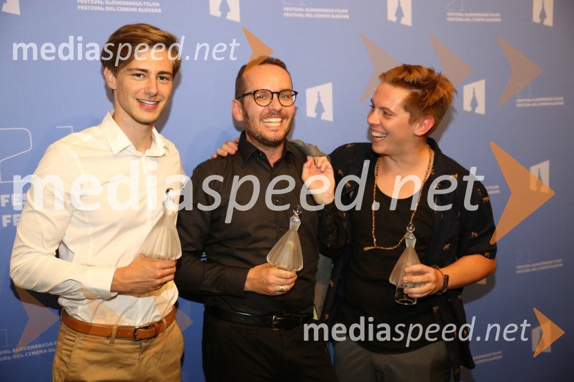  Matej Zemljič, igralec;  Darko Štante, režiser;  Gašper Gep MarkunZgodovinski  zaključek 21. Festivala slovenskega filma