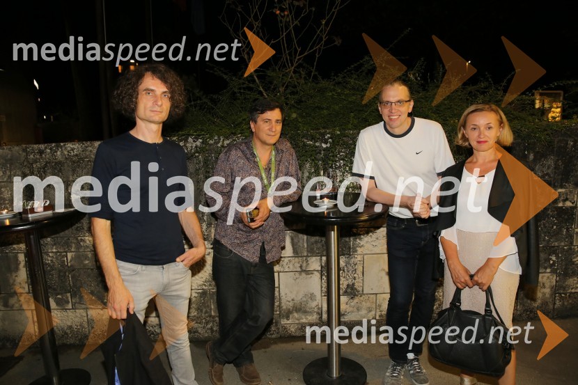  Jure Longyka, moderator;  ... ;  ... ;  ... Zgodovinski  zaključek 21. Festivala slovenskega filma