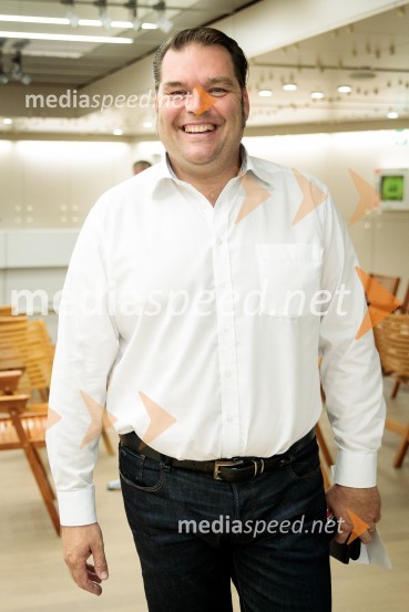 Slavnostna premiera mladinske romantične komedije Gajin svet