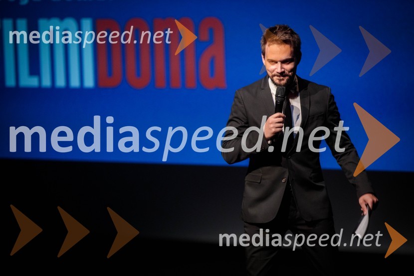  Nejc Šmit, improvizator, stand up komik, glasbenikSlavnostna premiera mladinske romantične komedije Gajin svet