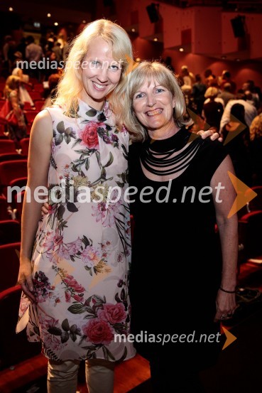  Katja Ogrin, igralka;  Špela Levičnik Oblak, scenaristka, direktorica Luna TBWASlavnostna premiera mladinske romantične komedije Gajin svet