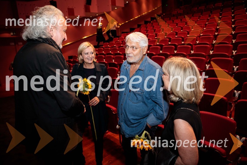  Peter Bratuša, režiser;  Ksenija Benedetti, šefinja državnega protokola RS;  Boris Cavazza, igralec;  Špela Levičnik Oblak, scenaristka, direktorica Luna TBWASlavnostna premiera mladinske romantične komedije Gajin svet