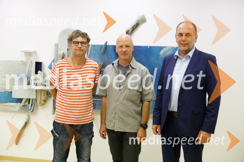  Silvester  Plotajs Sicoe, umetnik;  Marko  Tušek, umetnik;  Gabrijel Škof, predsednik uprave Adriatica Slovenice (AS)Odprtje razstave Geometry of hope v AS Galeriji