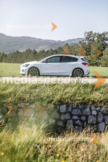 Ford FocusFord Focus, Slovenska predstavitev